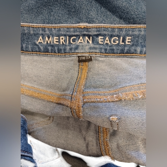American Eagle Mom Jean High Rise Blue Denim Size 14 - Picture 7 of 9